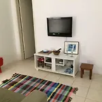 Quarto e sala em Copanema